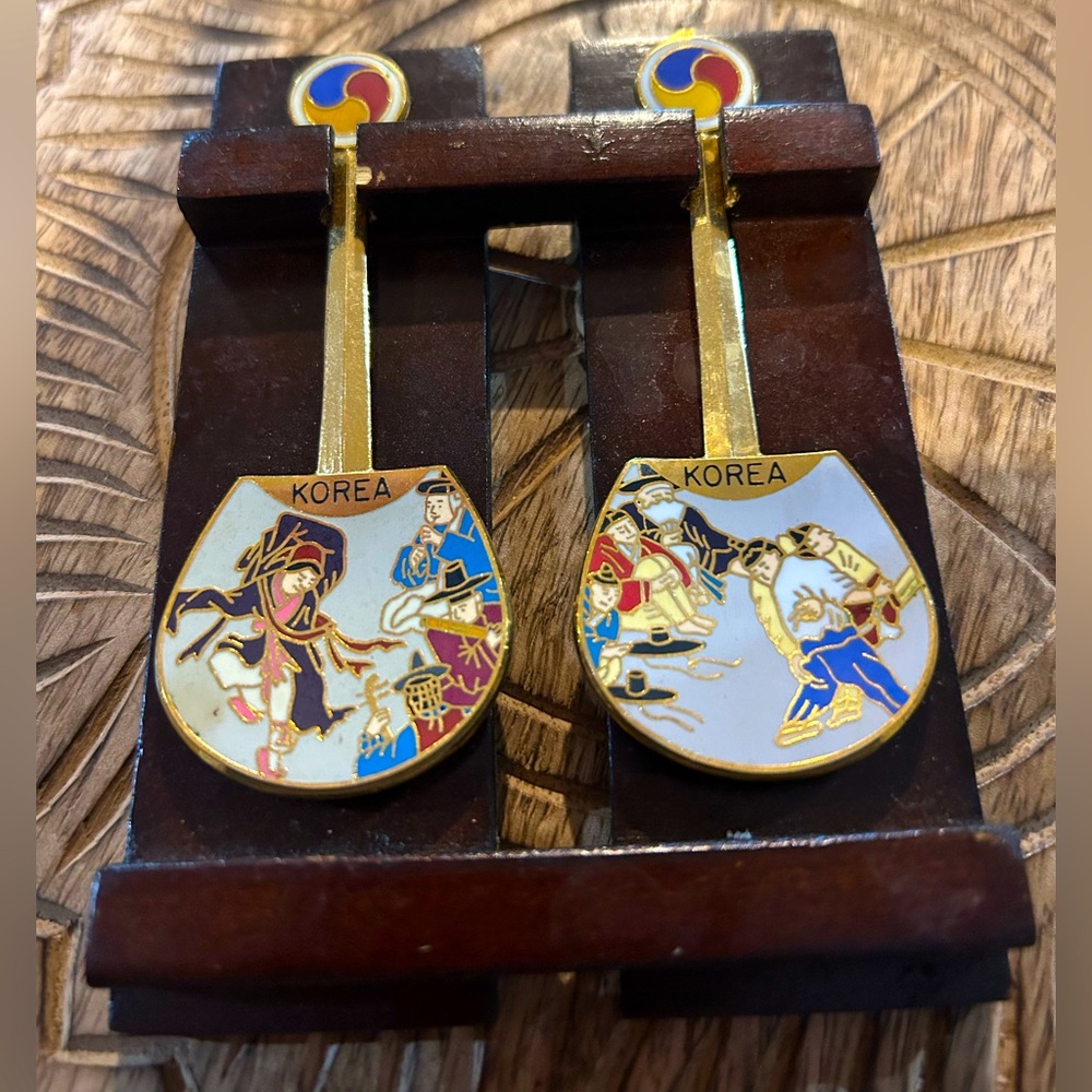 Korean Traditional Design Flatware Set - Gold and Multicolor